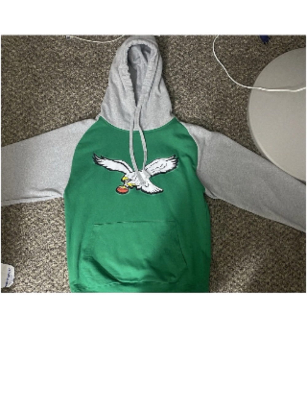 NEW LADIES EAGLES SWEATSHIRT SIZE MEDIUM